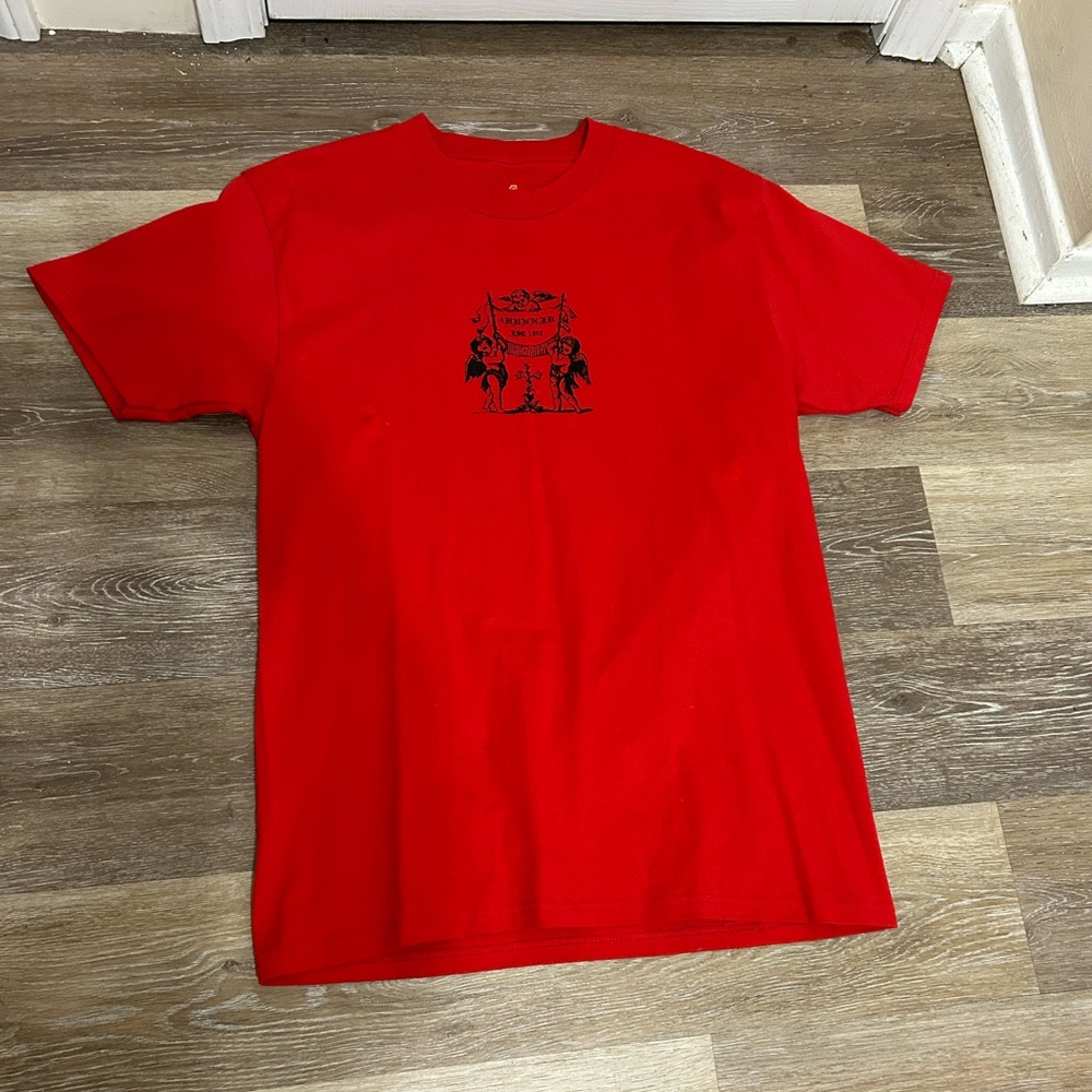 Graphic tee